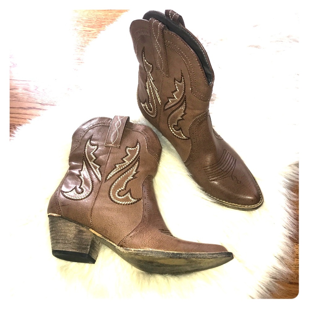 Short Cowgirl booties 👢
